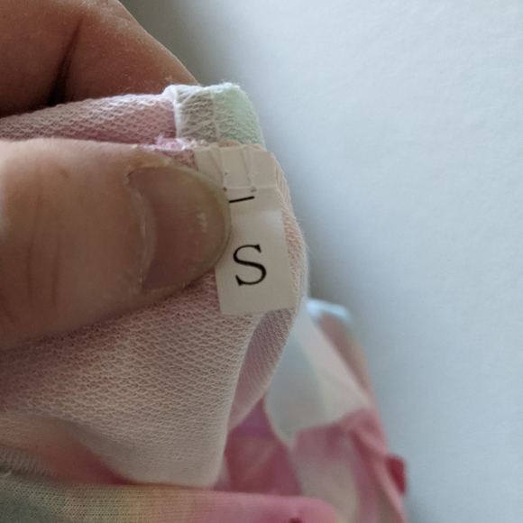 Lightweight Boutique cropped hoodie - Picture 4 of 8